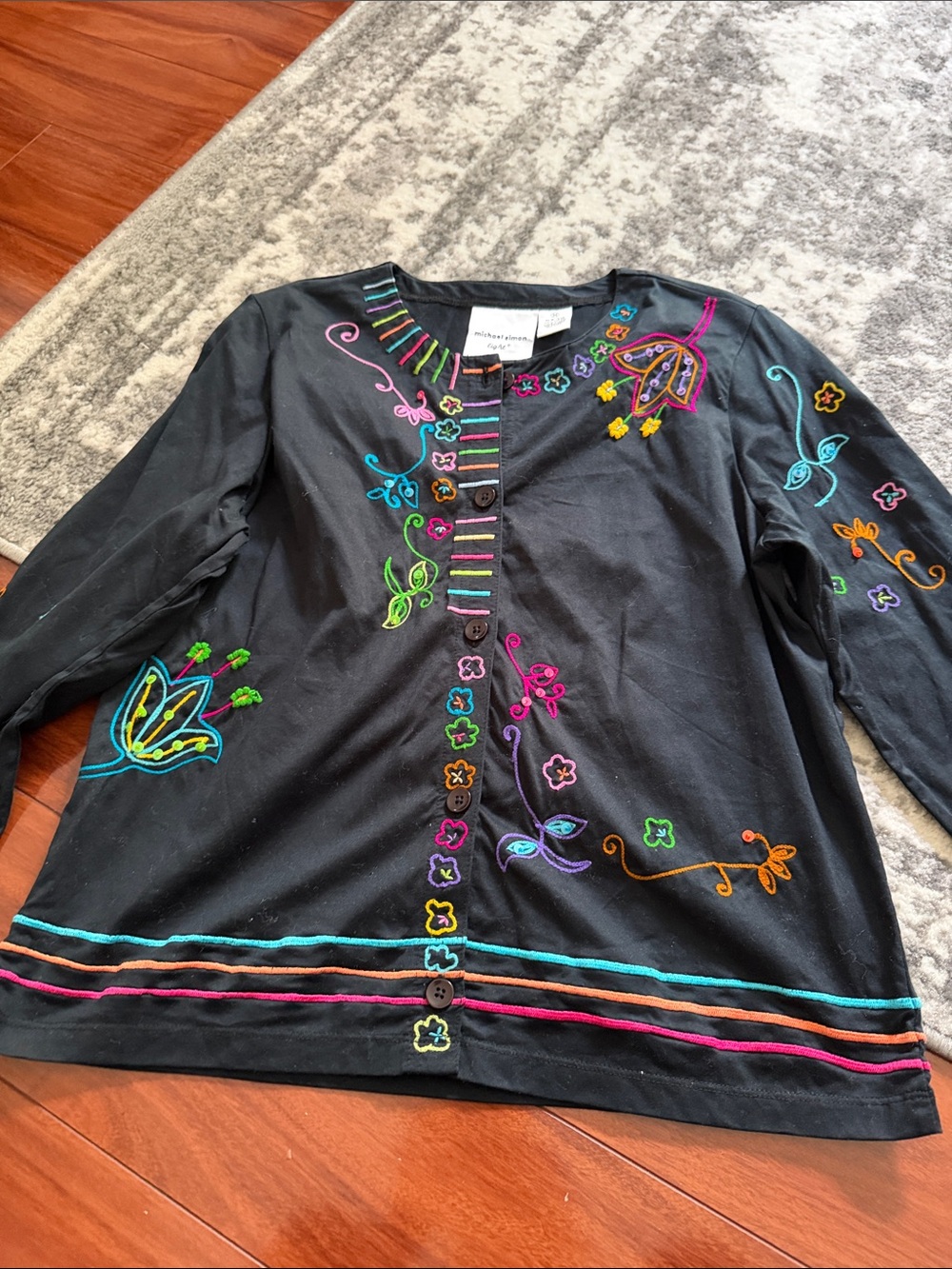 Michael Simon Lite Embroidered Fans Flowers vintage button top